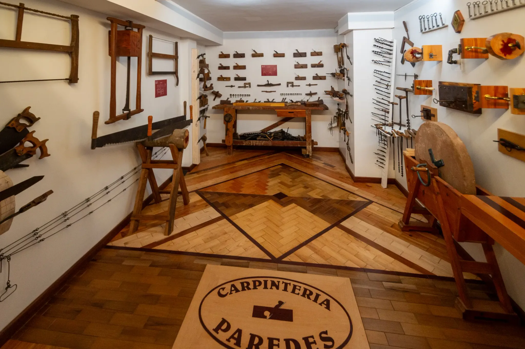 Traditionelle Handels- und Transportausstellungen im Antonio Paredes Museum, Ansicht 8