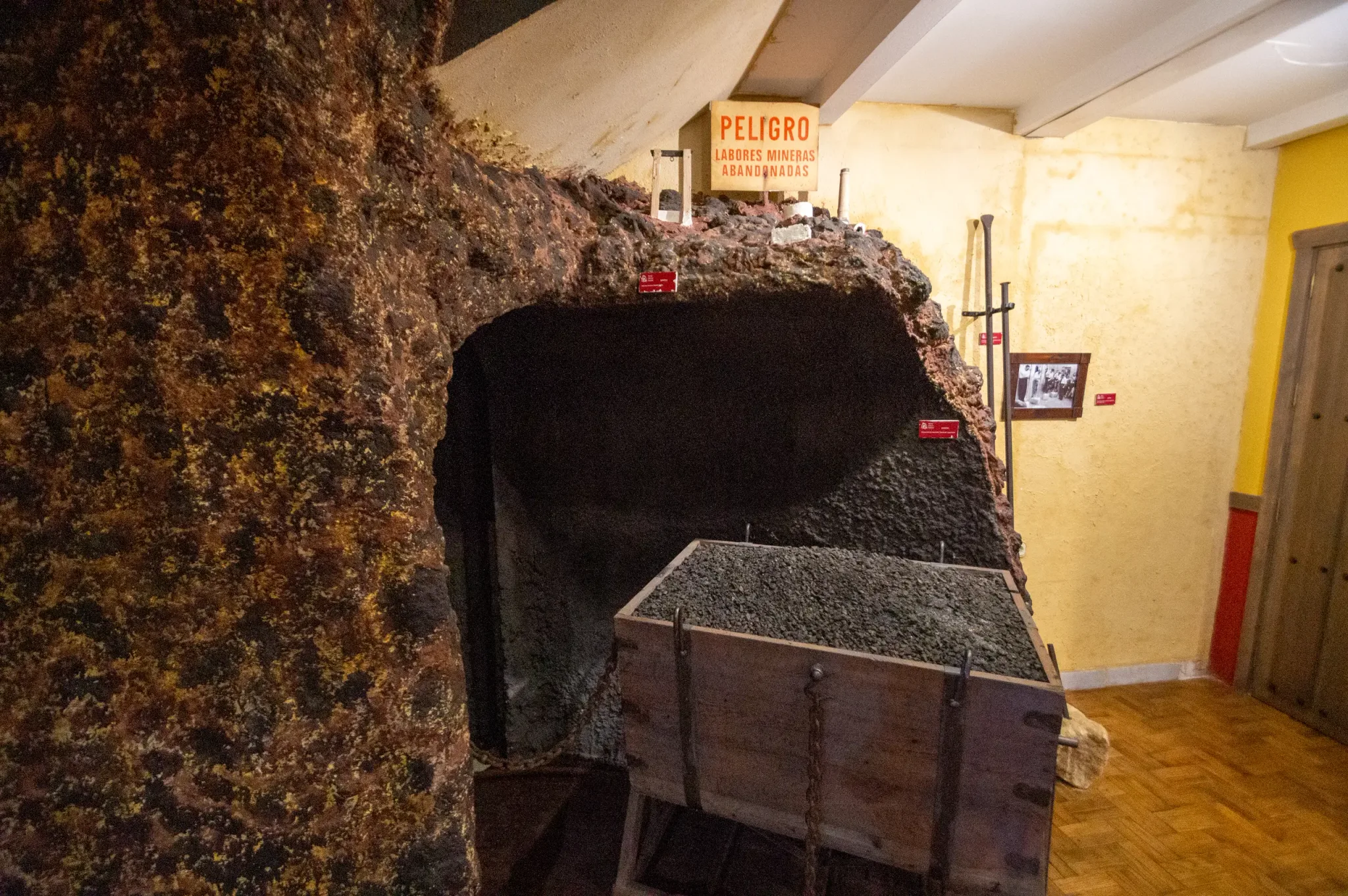 Traditionelle Handels- und Transportausstellungen im Antonio Paredes Museum, Ansicht 1
