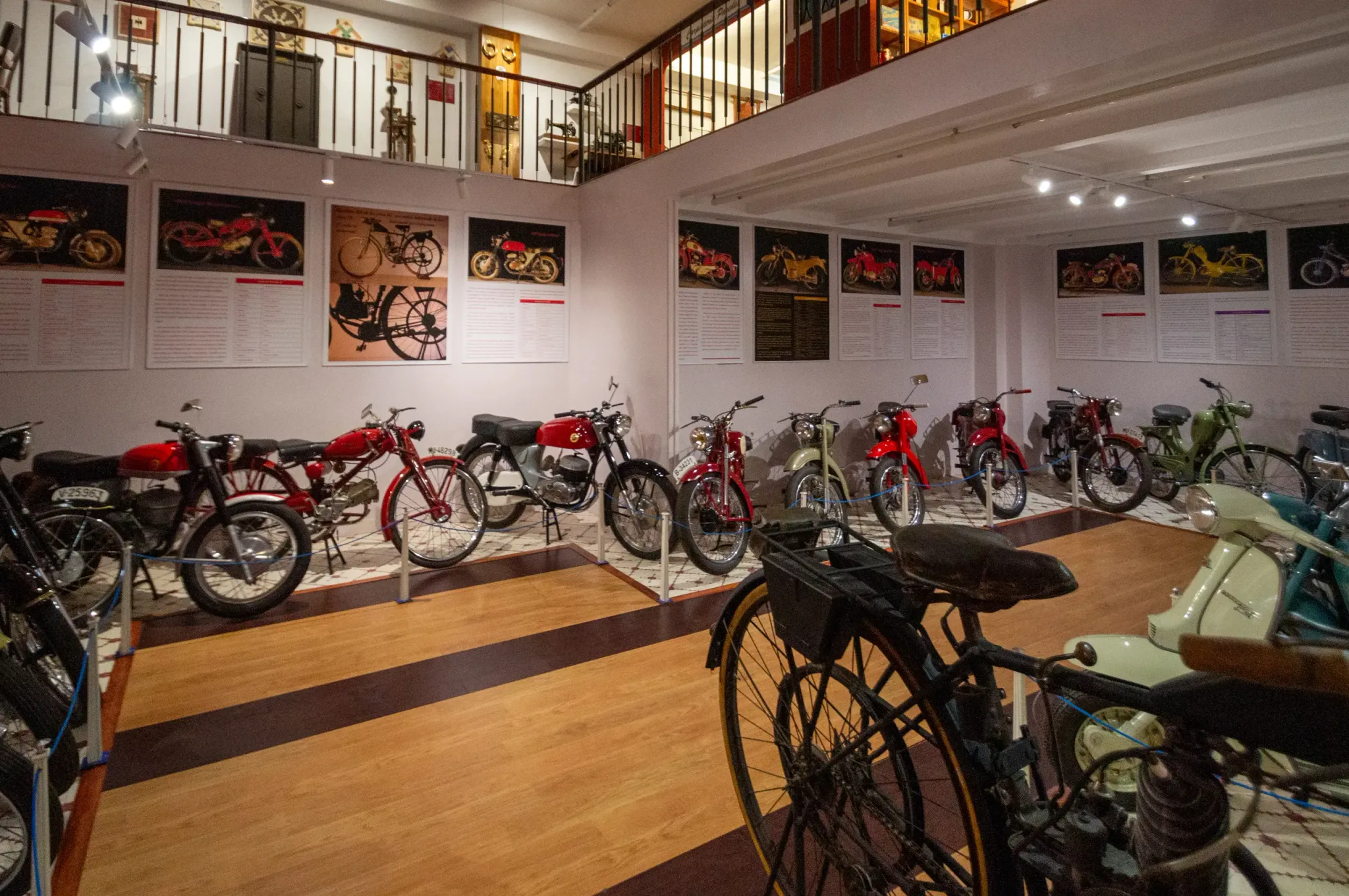 Traditionelle Handels- und Transportausstellungen im Antonio Paredes Museum, Ansicht 11