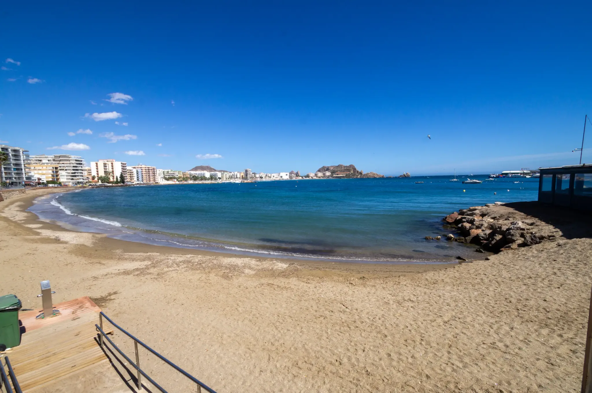 Sheltered sandy beach beside the Águilas seafront