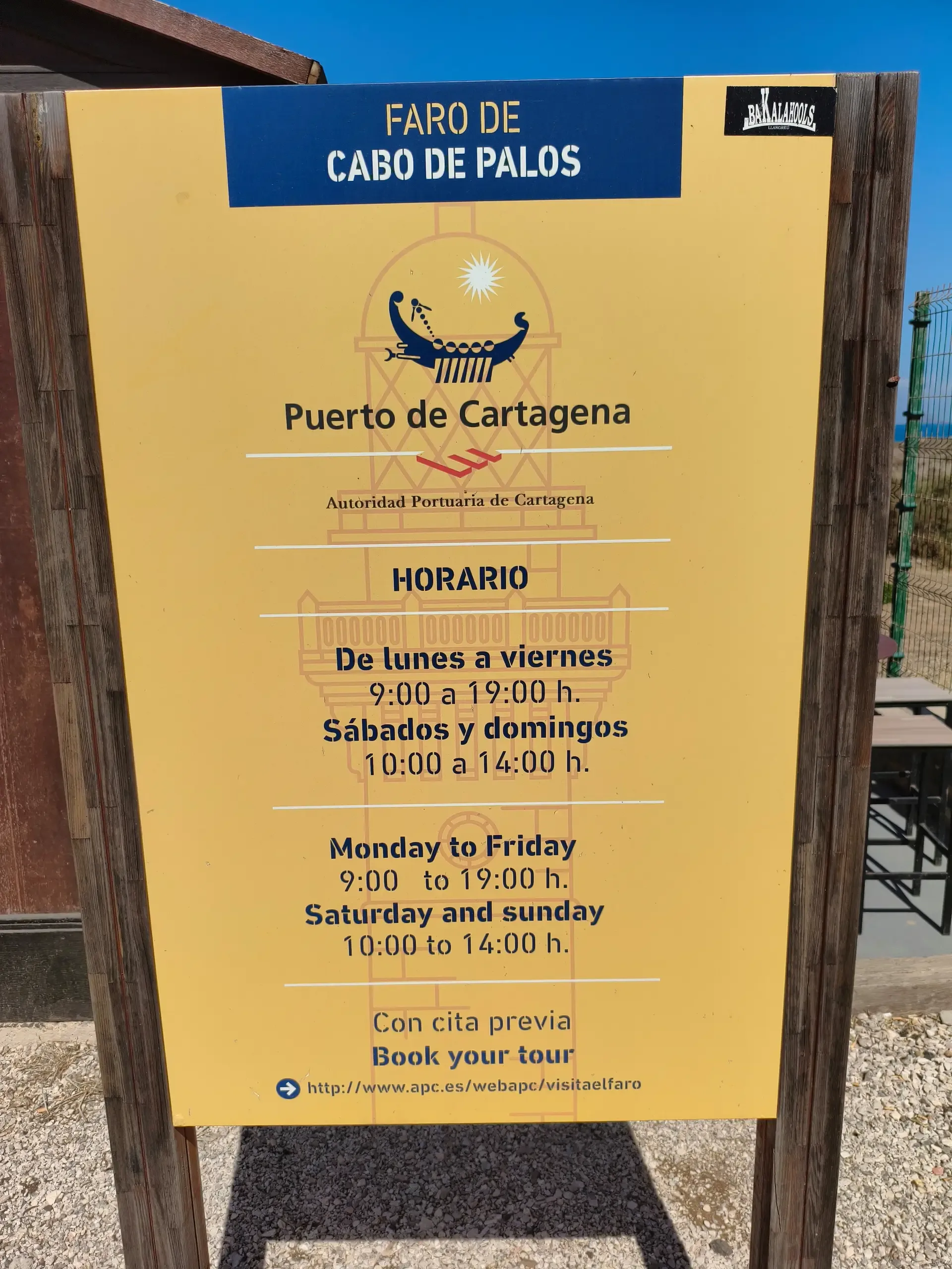 Panneau de visiteur à côté du phare de Cabo de Palos