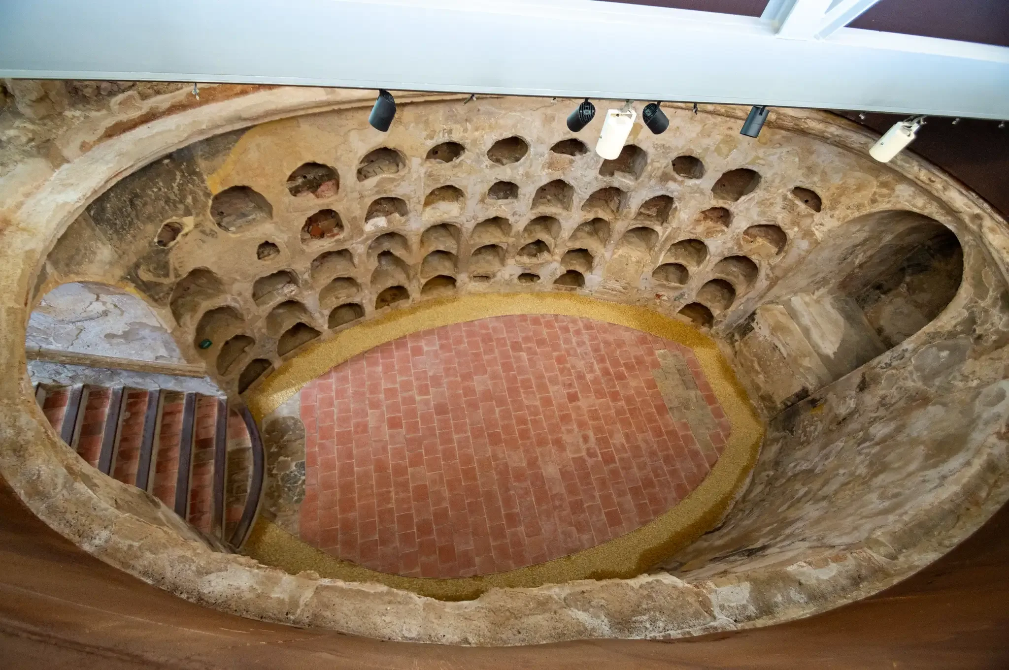 Restos arqueológicos de la Muralla Púnica en Cartagena, vista 1